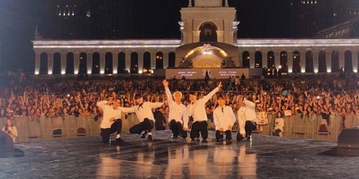 Boyfriend посетили Казахстан для празднования 20-й годовщины столицы Астаны