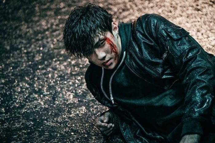 Сехун (EXO) - "темный рыцарь" в новых стиллах фильма "Докго"