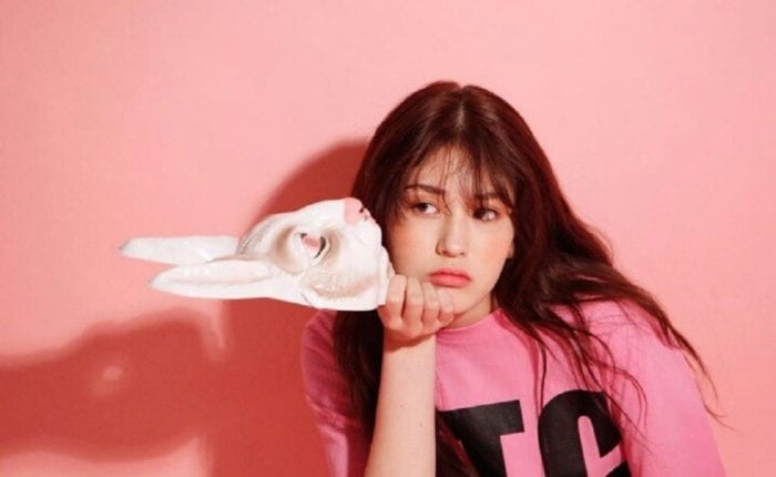 Фанаты Чон Соми переживают о состоянии девушки после ухода из JYP