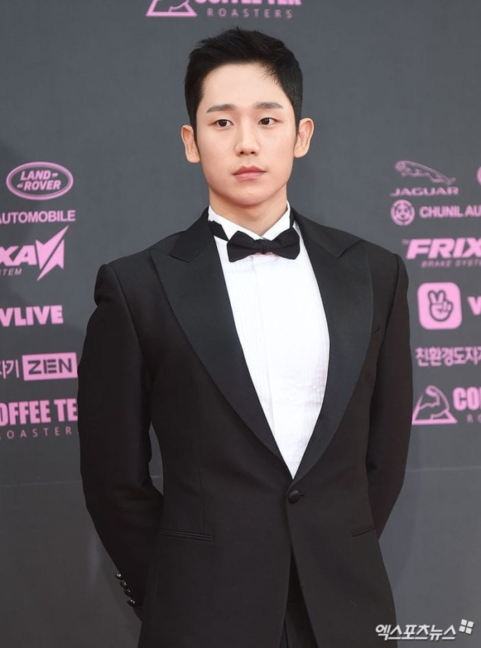 Звезды на красной дорожке на церемонии Seoul Awards