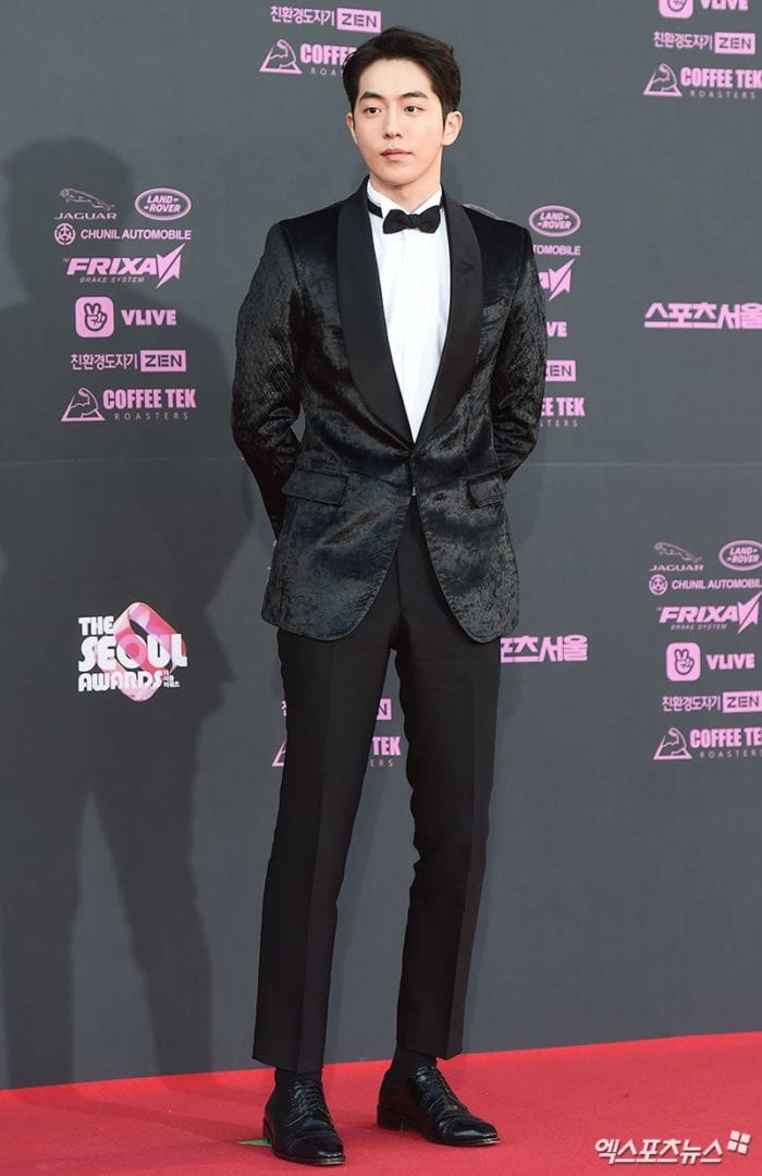 Звезды на красной дорожке на церемонии Seoul Awards