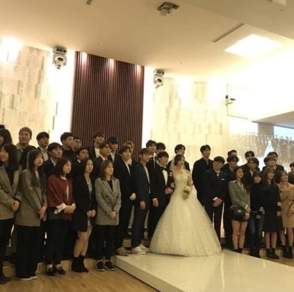 Минхван из FTISLAND и Юльхи поделились фотографиями с их частной свадьбы