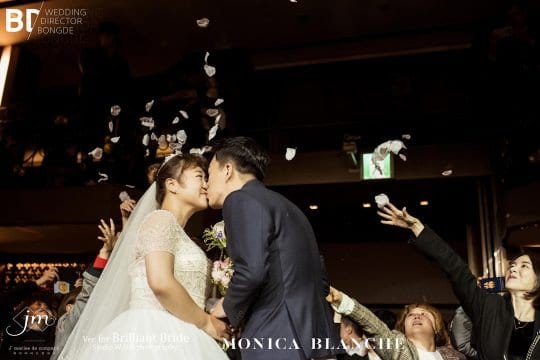Хон Юн Хва и Ким Мин Ки поделились фотографиями со свадебной церемонии