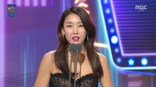 Хан Хё Джин поблагодарила Чон Хён Му на церемонии 2018 MBC Entertainment Awards
