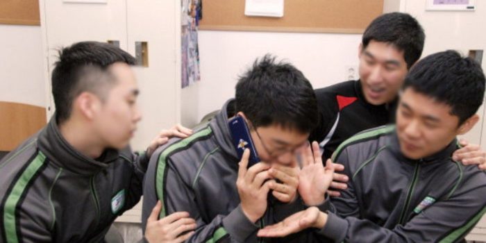 Запрет на пользование телефонами в корейской армии будет снят