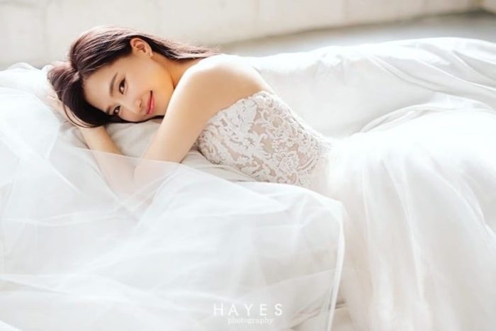 Актриса Гон Хён Джу поделилась снимками со свадебной фотосессии