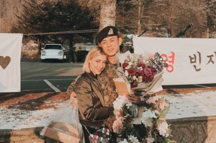 Девушка Beenzino встретила его после окончания военной службы