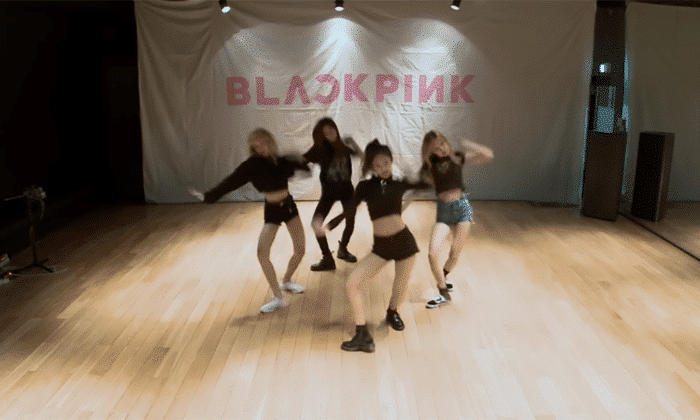 Еще одно видео с танцевальной практикой BLACKPINK превысило 100 миллионов просмотров