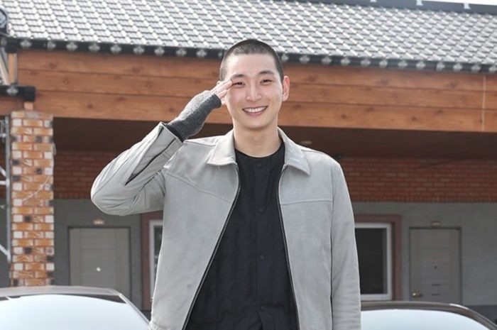 Джинун (2AM) ушел в армию