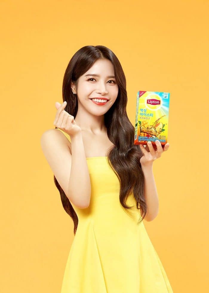 Сола из MAMAMOO выбрана новой девушкой «Lipton Tea» в Корее