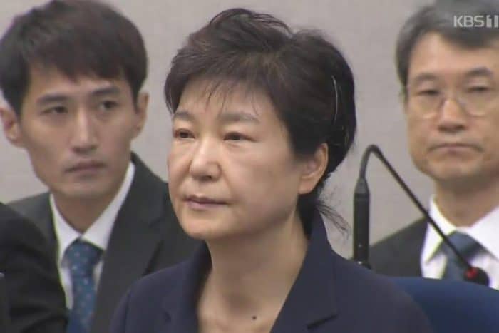 Обвинение требует увеличения срока заключения бывшего президента Пак Кын Хе