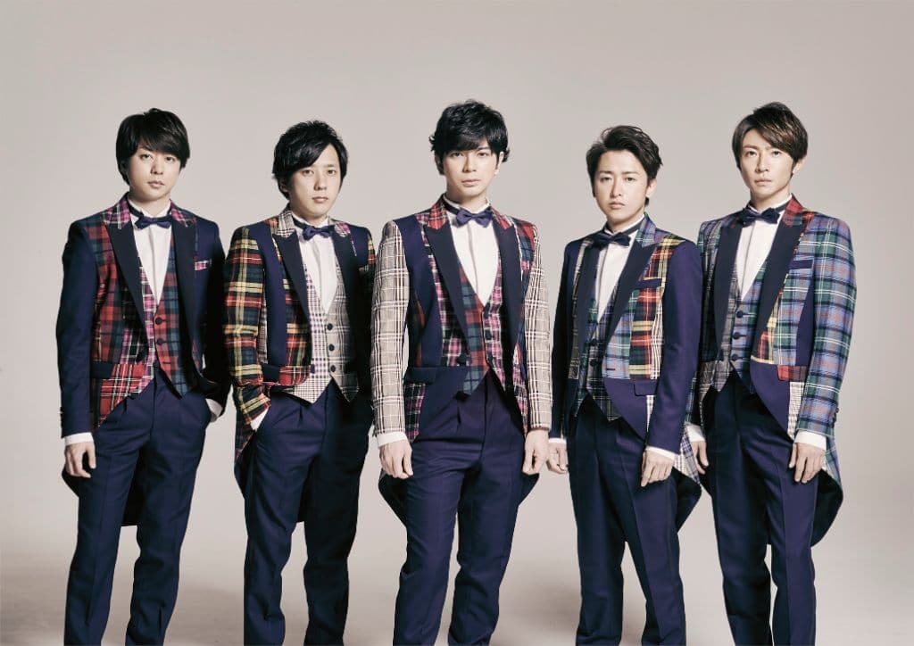 Релиз Arashi выпустили альбом лучших песен "5 x 20" - YESASIA.