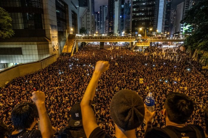 Крупнейшие за 20 лет массовые протесты проходят в Гонконге