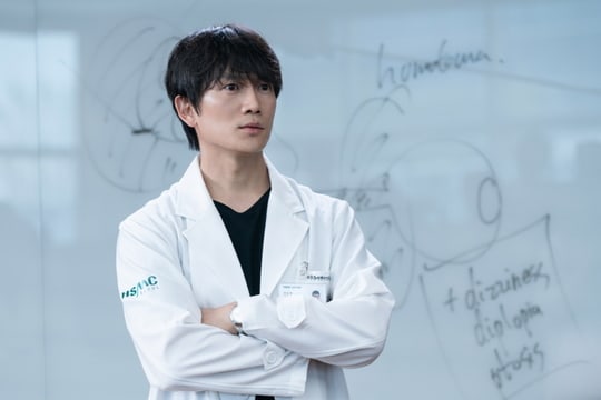 Джи Сон рассказывает о роли гениального доктора в грядущей медицинской дораме