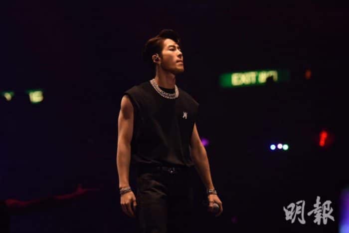 Джексон Ван неожиданно выступил на концерте Сэмми Чэн в Гонконге