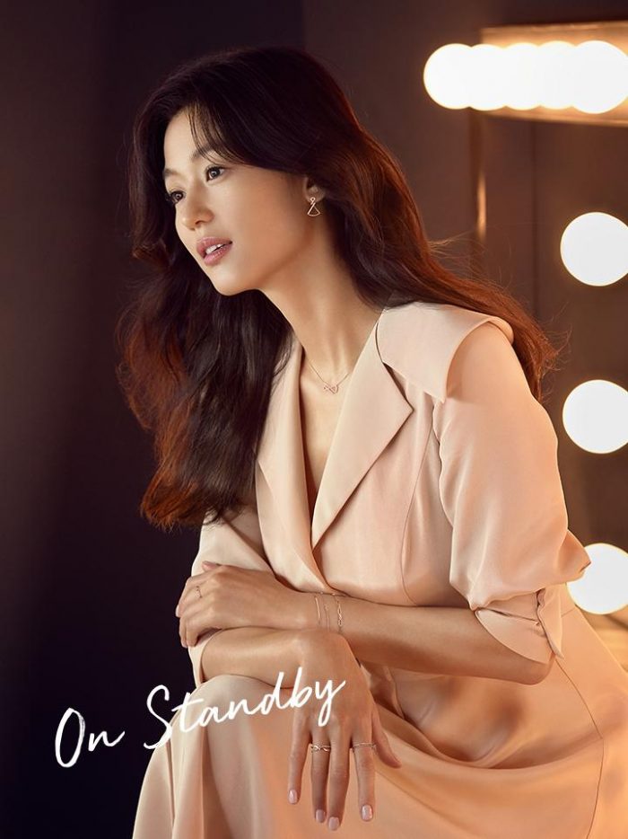 Чон Джи Хён в зимней рекламной кампании для ювелирного бренда Stonehenge