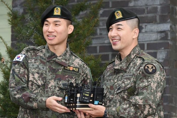 Тэян и Дэсон из BIGBANG успешно завершили службу в армии