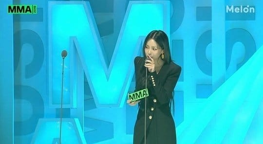 Heize поблагодарила Шугу из BTS на Melon Music Awards 2019