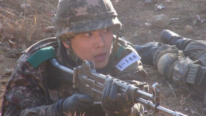 Ли Джун завершил военную службу