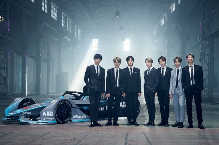 BTS стали представителям автогонок «Формула-Е»
