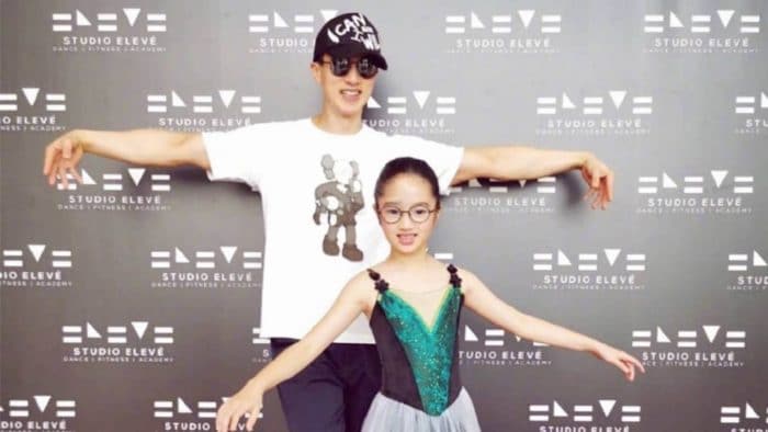 Дочь актёра У Чуня впервые приняла участие в международном балетном конкурсе