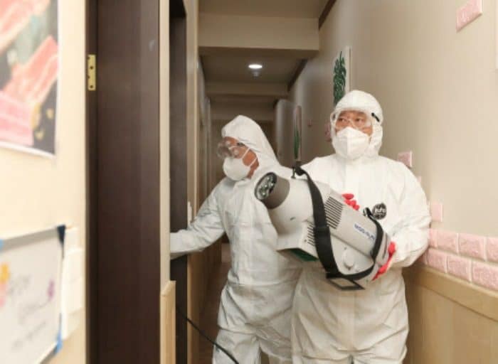 Южная Корея сообщила о 10-й смерти от коронавируса, общее число заболевших COVID-19 приближается к тысяче