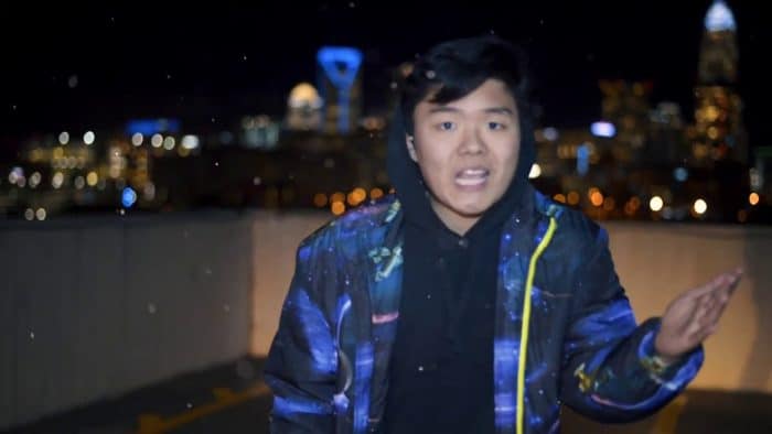 Корейско-американский ученик обратился с песней к Гарварду