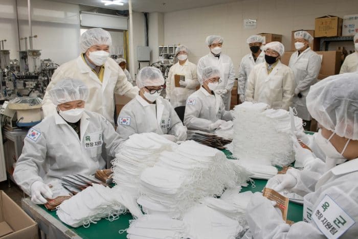 Южная Корея сообщила о признаках замедления распространения коронавируса в стране