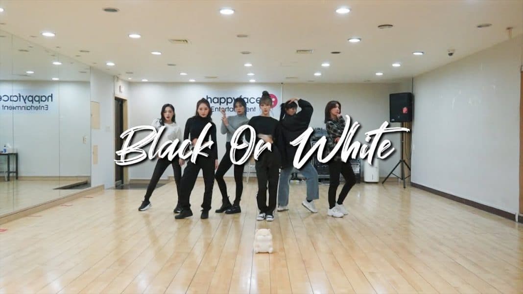 DreamCatcher представили танцевальную практику на песню "Black Or White"