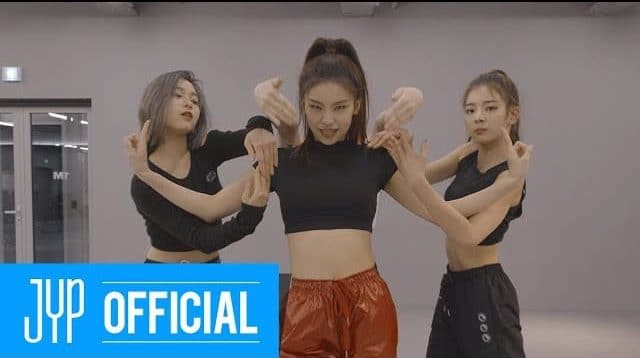 ITZY опубликовали новое видео с танцевальной практикой трека «Wannabe»