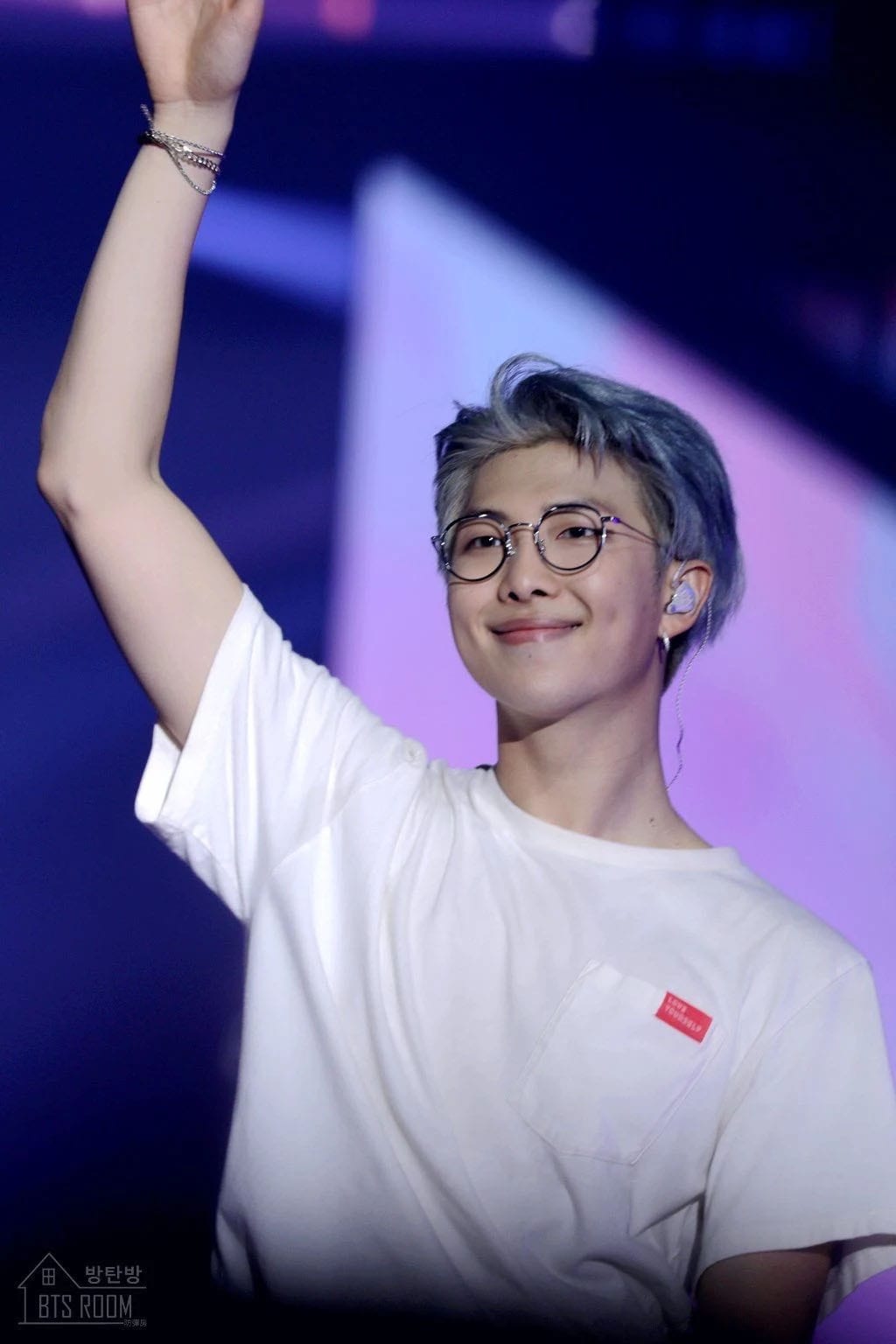 Кому из участников BTS больше идут очки?