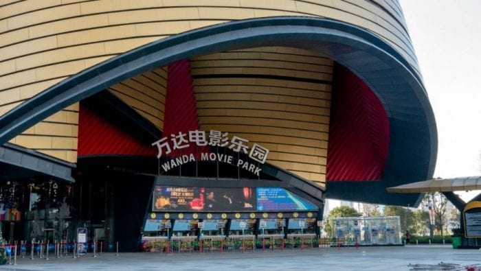 Китай вновь закрыл кинотеатры