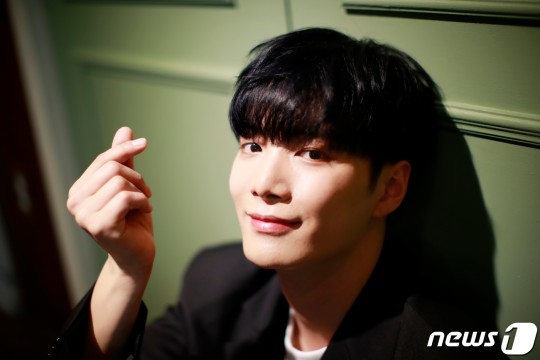JR (NU'EST) рассказал о том, как стал лидером группы, в чем полагается на других участников и многом другом