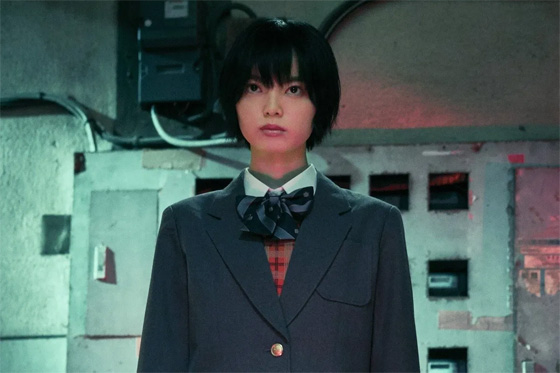 Опубликованы стиллы персонажа Хирате Юрины из нового фильма "Ночь за треугольным окном"