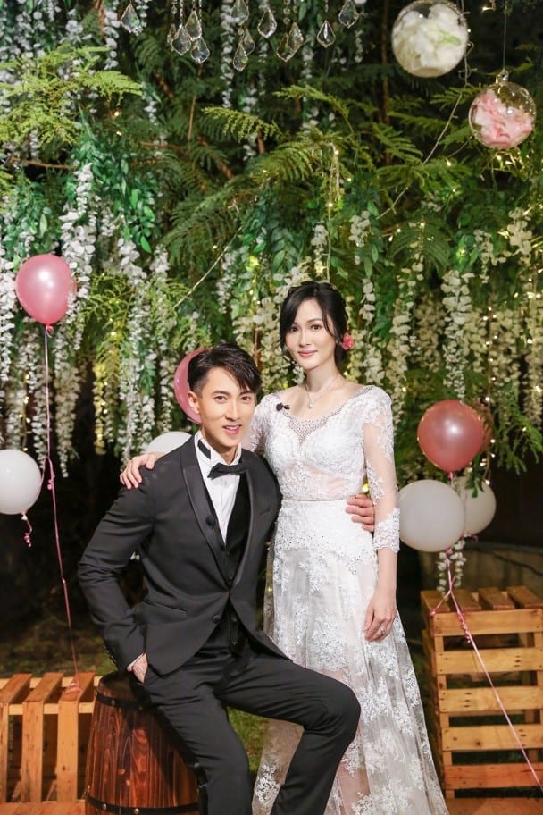 У Чунь и его жена Лин Ли Ин провели свадебную церемонию спустя 16 лет после регистрации брака