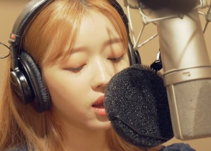 Юа (Oh My Girl) исполнила корейскую версию OST для мультфильма Netflix "Путешествие на Луну"