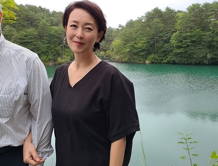 55-летняя актриса Токошима Ёшико вышла замуж