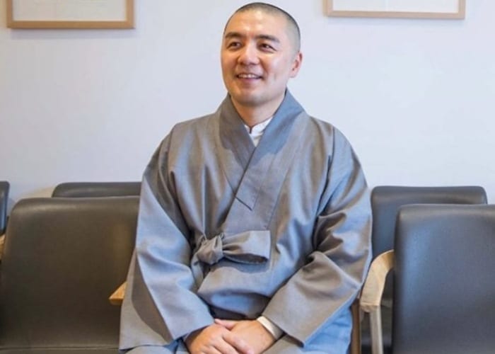 Знаменитый буддийский монах подвергся критике после появления на тв-шоу
