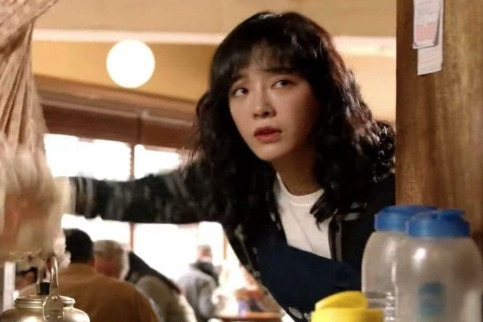 Ким Седжон из gugudan – официантка с крутым нравом и сверхъестественным даром в новой дораме OCN