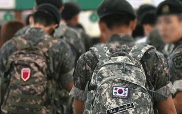 В Южной Корее принято решение сократить срок обязательной военной службы