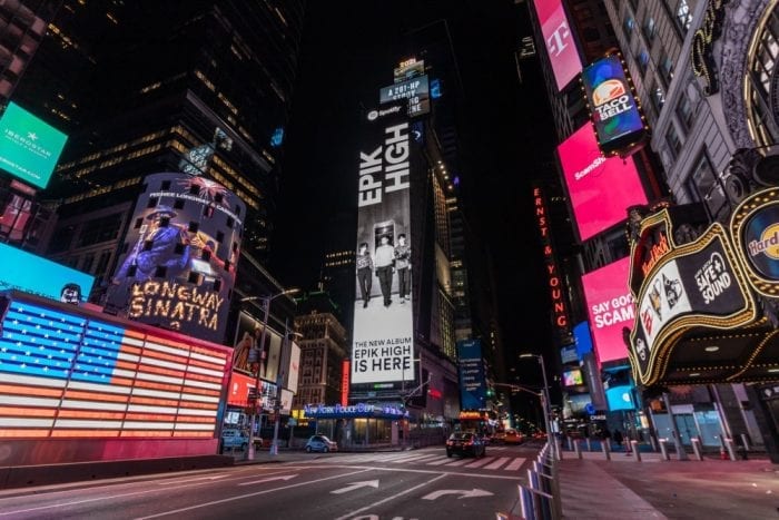 Spotify подарили Epik High рекламу в центре Таймс-сквер в Нью-Йорке