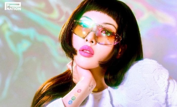 ХёнА опубликовала новые стильные фото-тизеры для предстоящего альбома «I’m Not Cool»