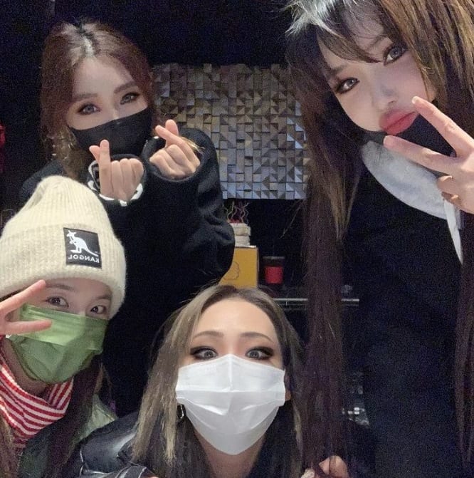 2NE1 воссоединились, чтобы отпраздновать день рождения Минзи
