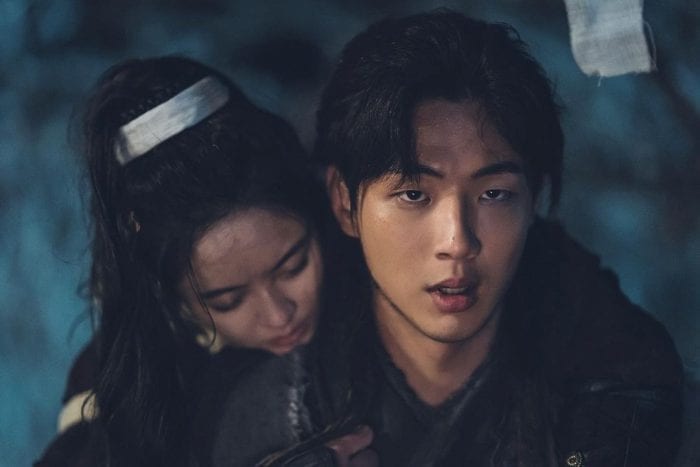 Джи Су спасает жизнь Ким Со Хён в новой дораме «Река, где восходит луна»