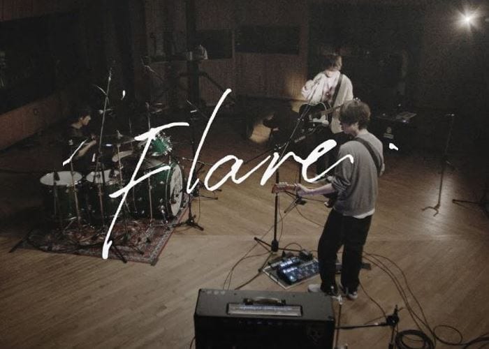 BUMP OF CHICKEN выпустили клип на песню "Flare", отметив свое 25-летие