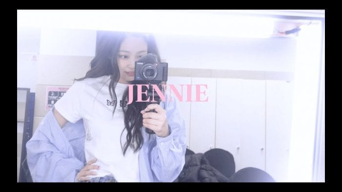 Дженни из BLACKPINK загрузила новое видео на Youtube, показав закулисье онлайн-концерта «THE SHOW»