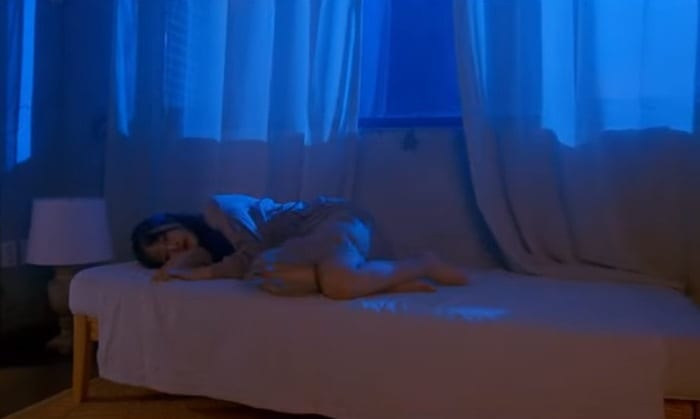 Юджон (Weki Meki) представила танцевальное видео на песню Билли Айлиш
