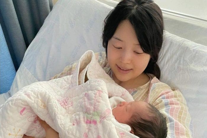 Актриса Хан Джи Хе стала мамой