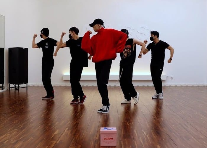 БэмБэм (GOT7) представил видео с танцевальной практикой к "Pandora"