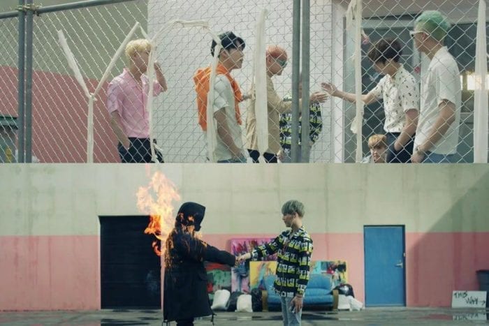 "Fire" BTS стал их восьмым клипом, который превысил 700 миллионов просмотров
